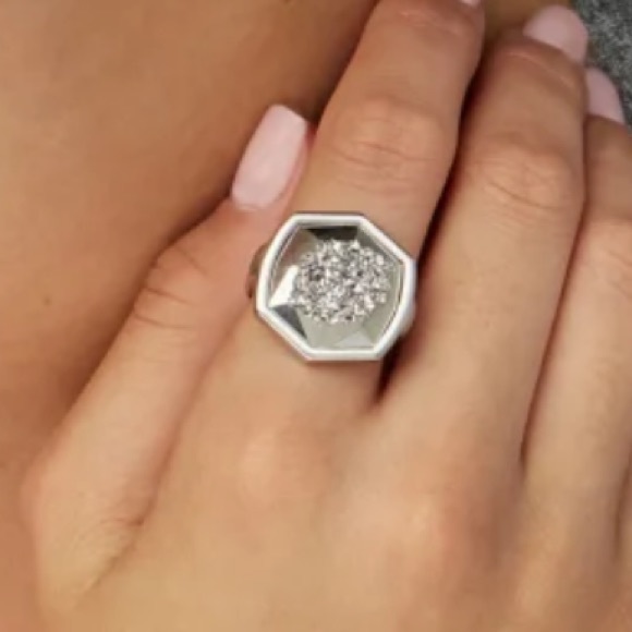 KENDRA SCOTT “DAVIS” COCKTAIL RING - Picture 6 of 7